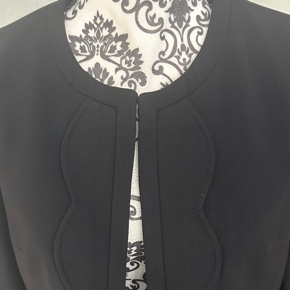 Ann Taylor Black Collarless Scalloped Blazer Sz. M - Picture 7 of 12